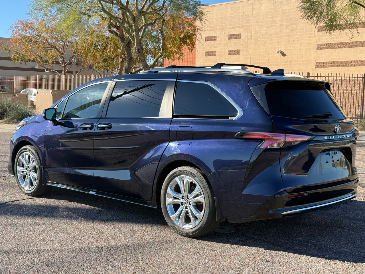 Toyota Sienna Platinum 7-Passenger 2022