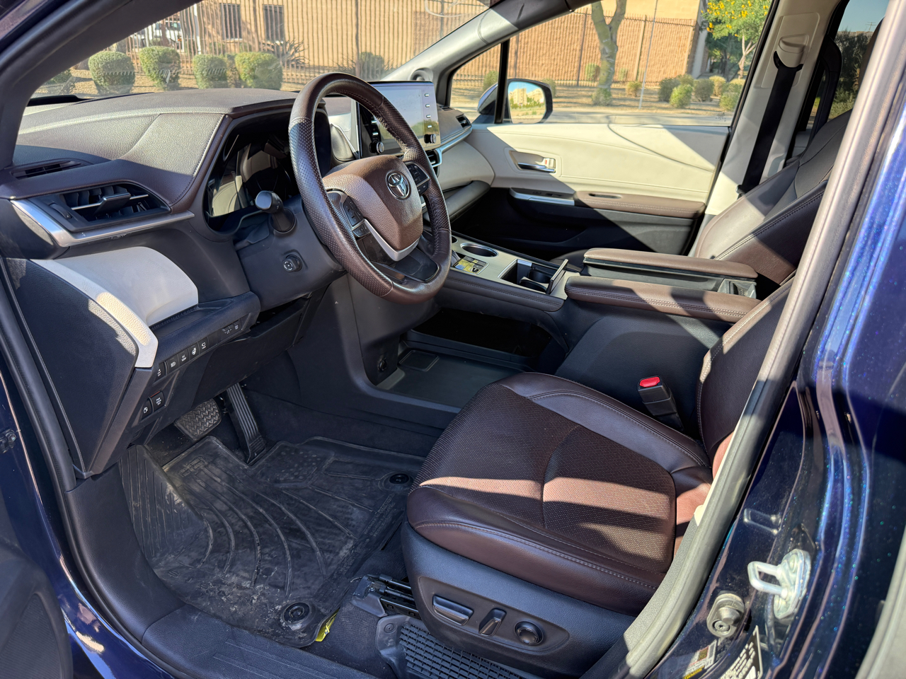 Toyota Sienna Platinum 7-Passenger 2022