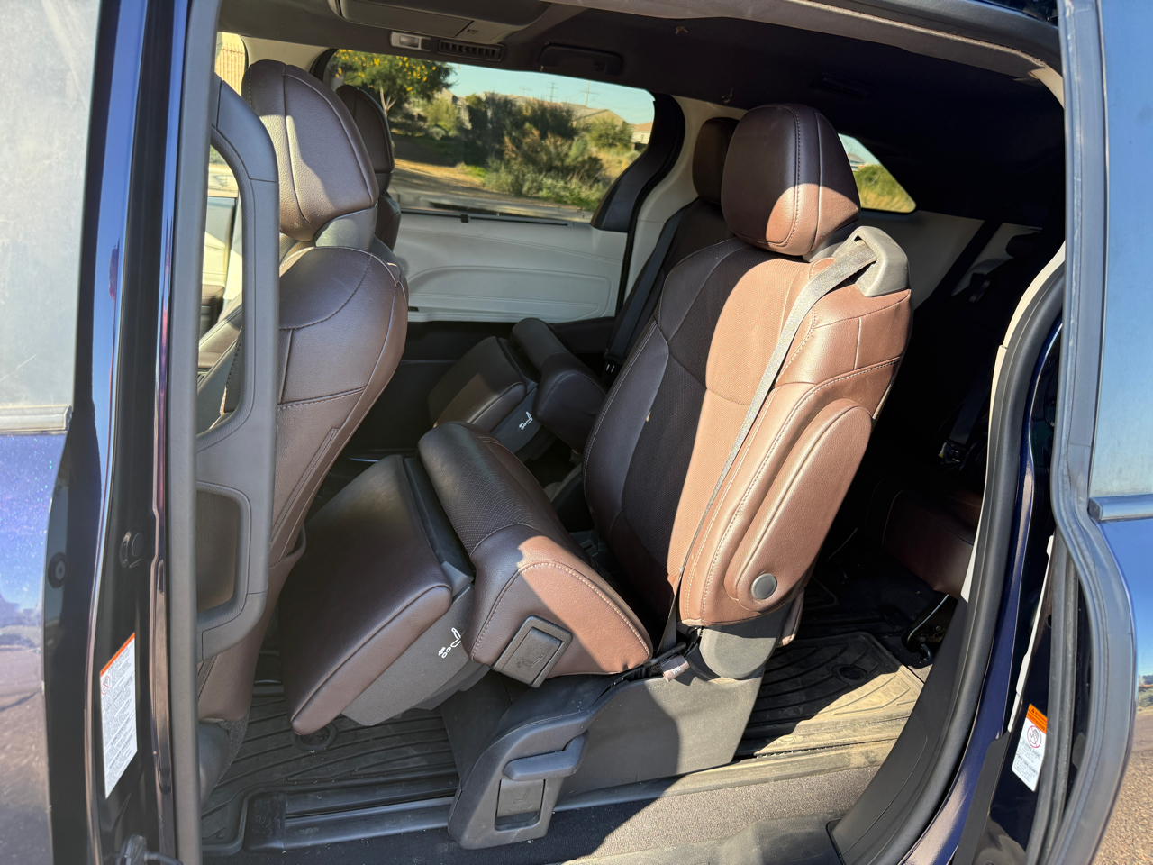 Toyota Sienna Platinum 7-Passenger 2022