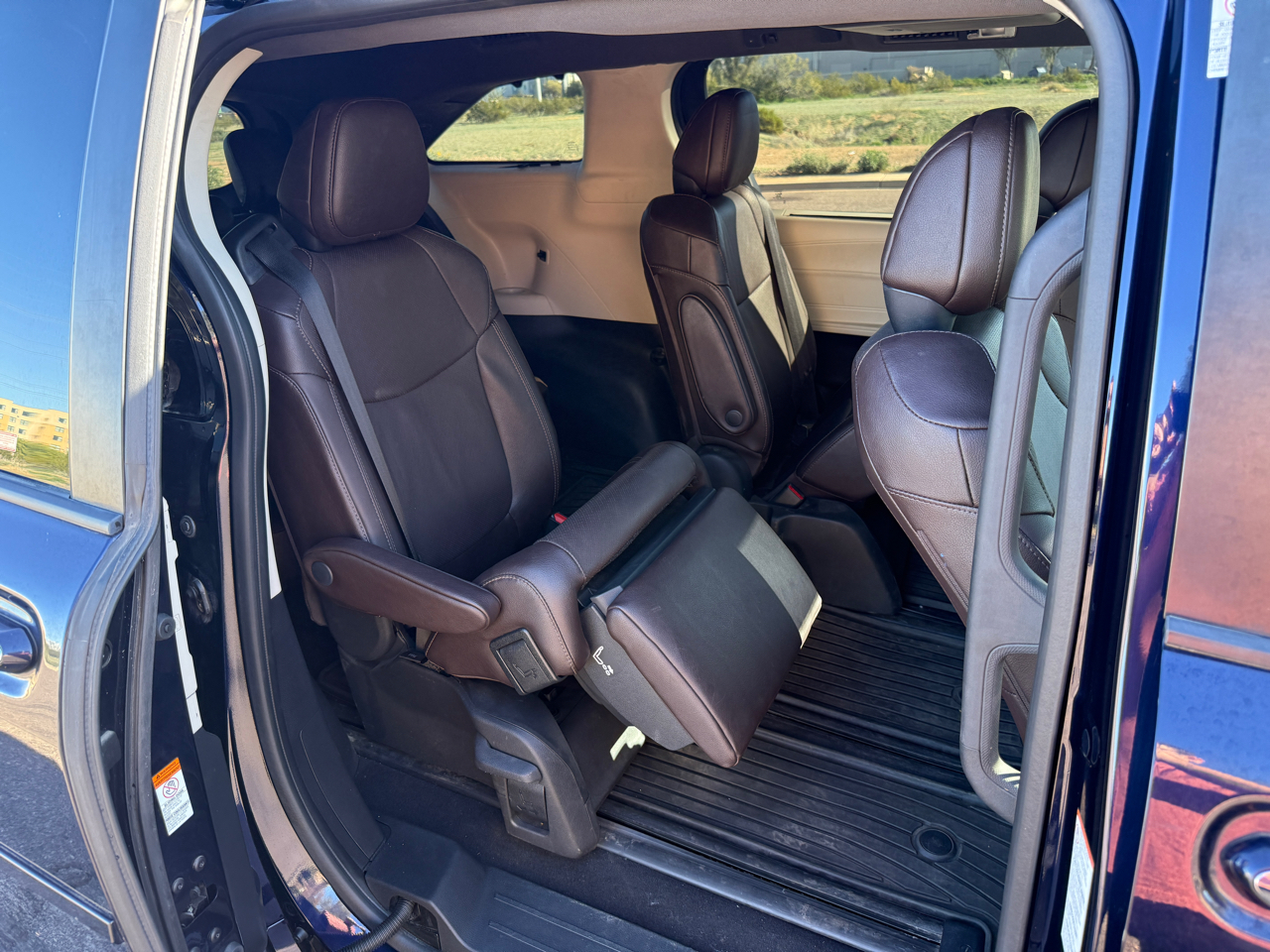 Toyota Sienna Platinum 7-Passenger 2022