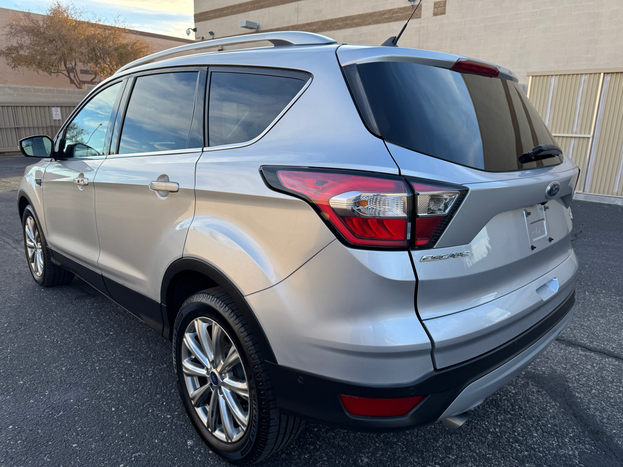 Ford Escape Titanium 4WD 2018