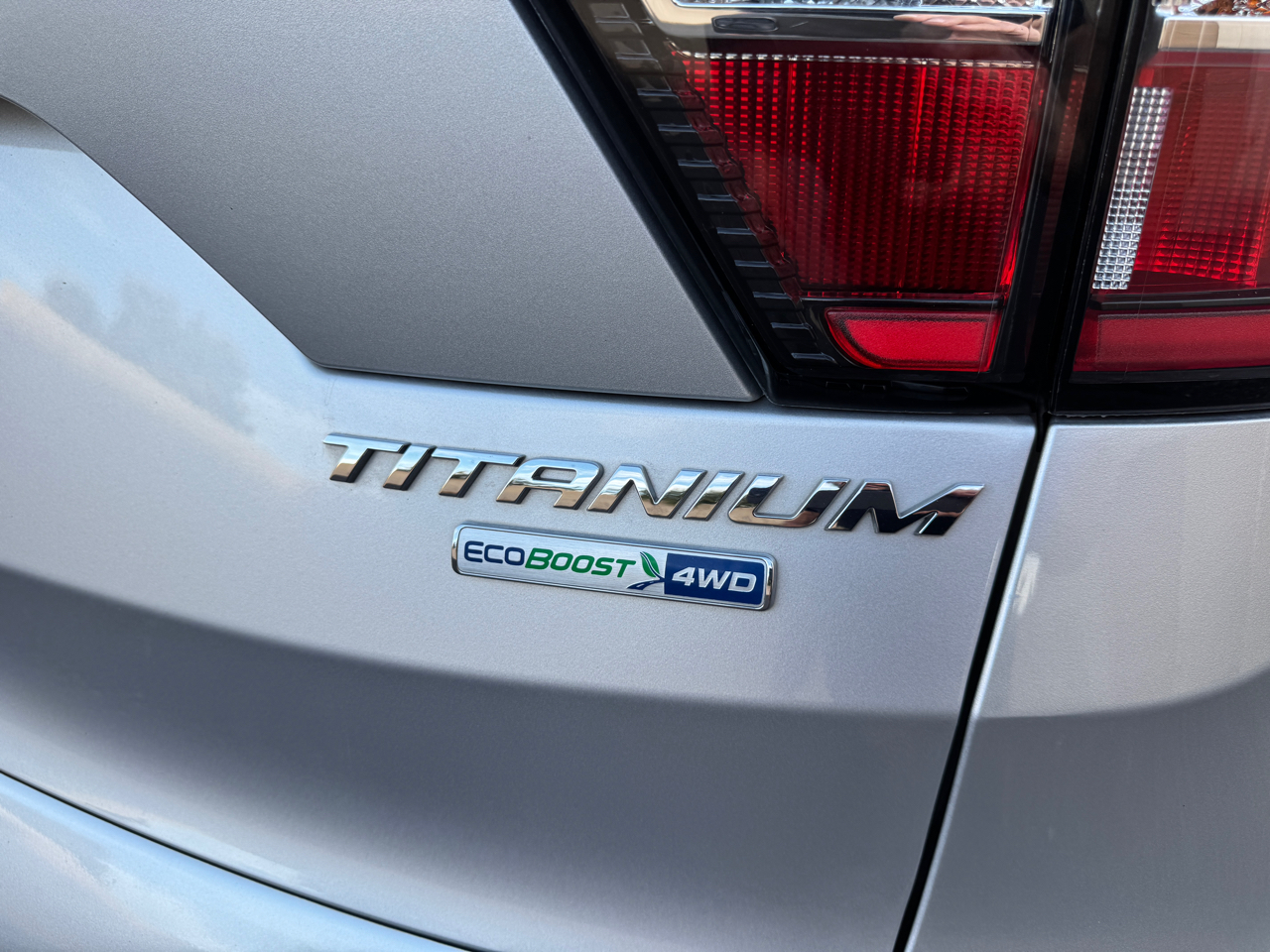 Ford Escape Titanium 4WD 2018