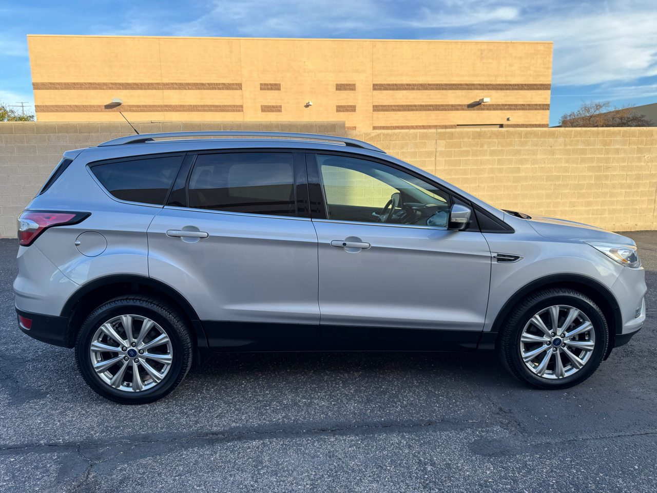 Ford Escape Titanium 4WD 2018