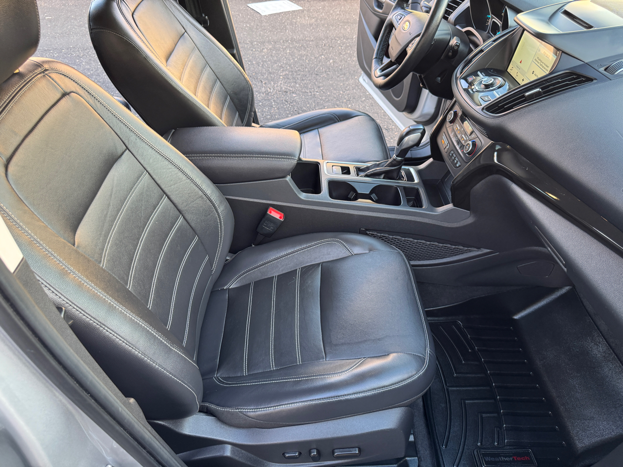 Ford Escape Titanium 4WD 2018