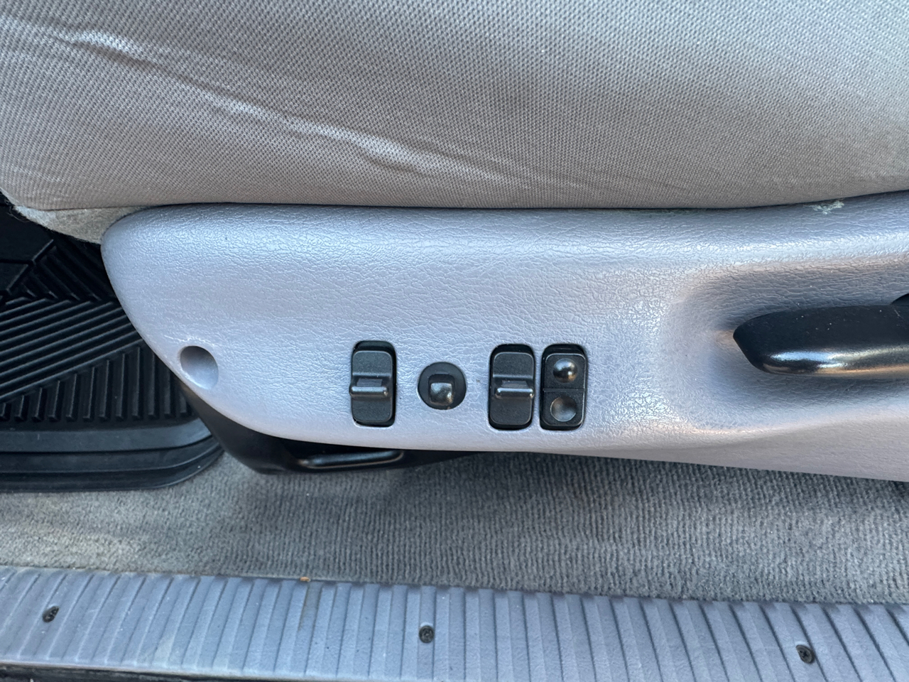 Dodge Ram 2500 SLT Quad Cab Long Bed 2WD 2002