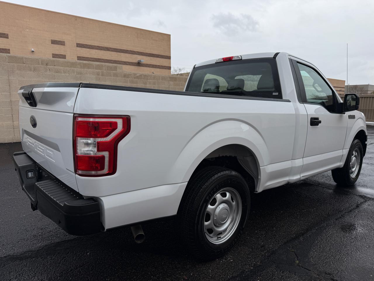Ford F-150 2WD Reg Cab 122.5" XL 2019
