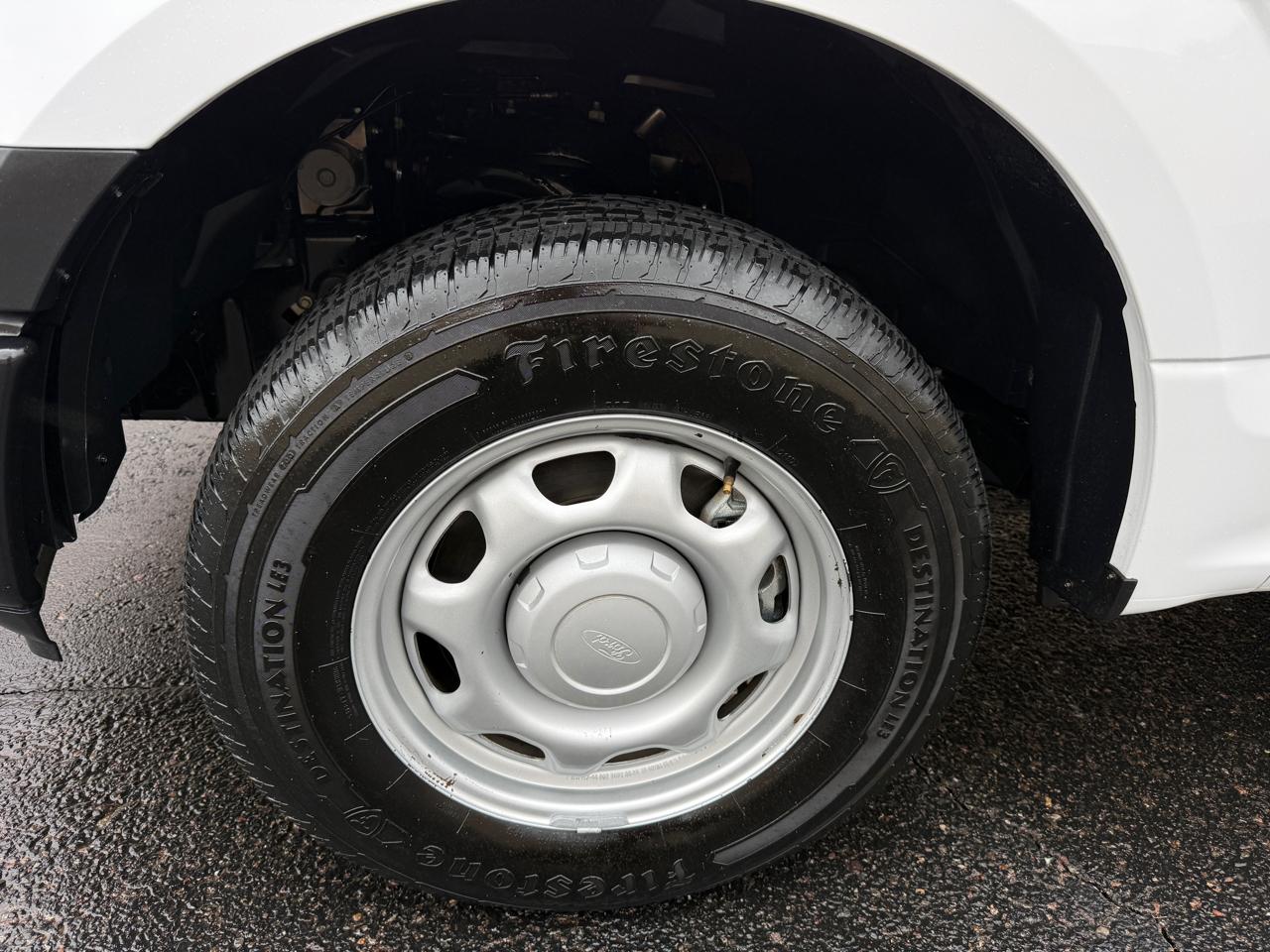 Ford F-150 2WD Reg Cab 122.5" XL 2019