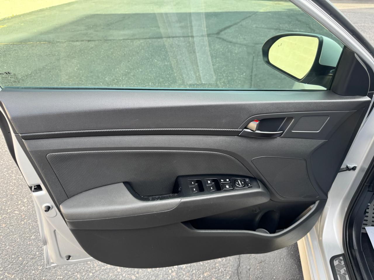 Hyundai Elantra  2018