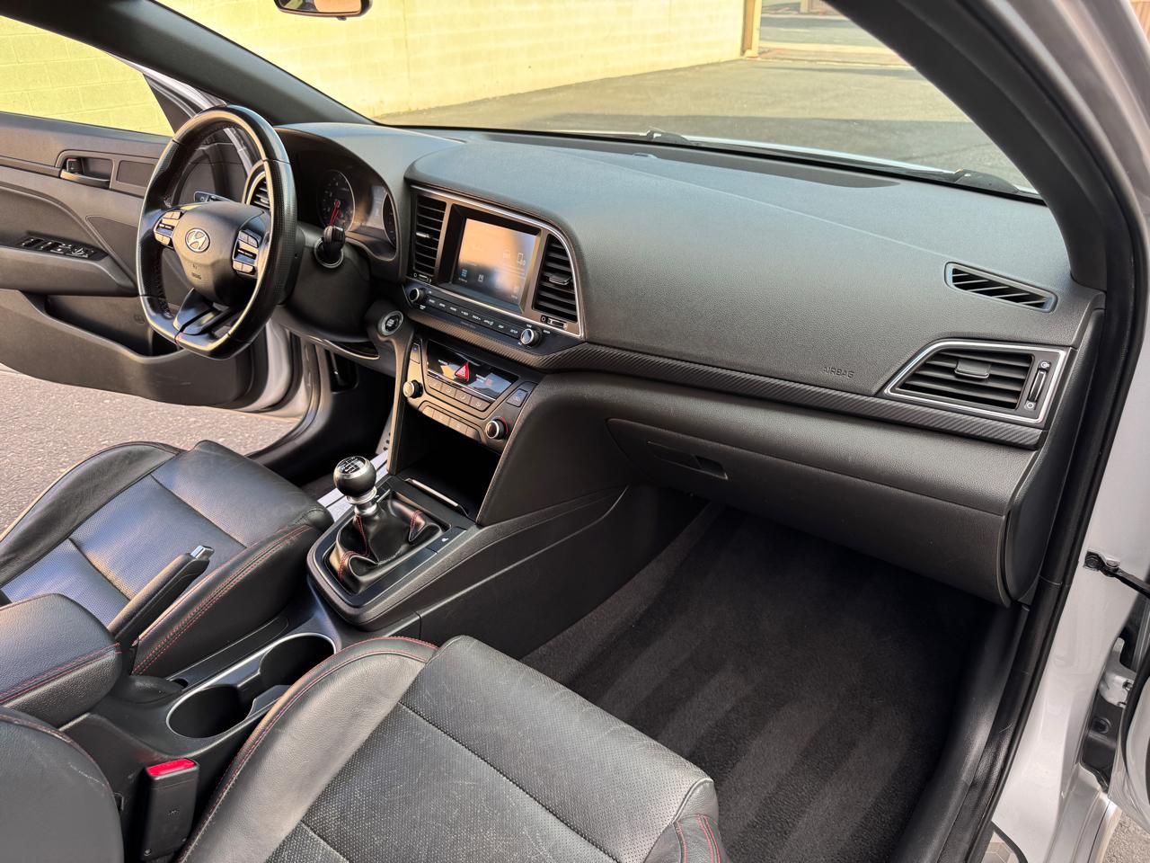 Hyundai Elantra  2018