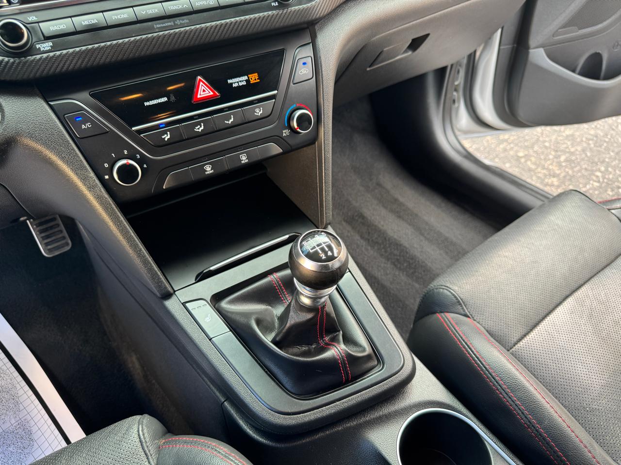 Hyundai Elantra  2018