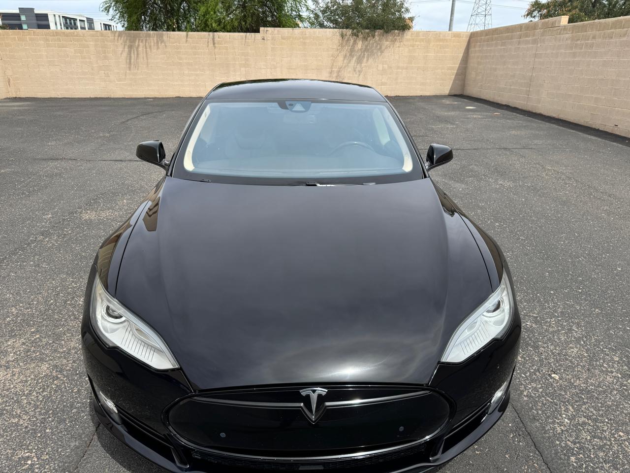 Tesla Model S Base 2015