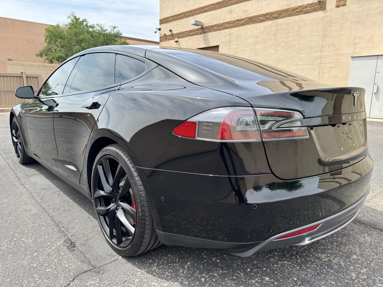 Tesla Model S Base 2015