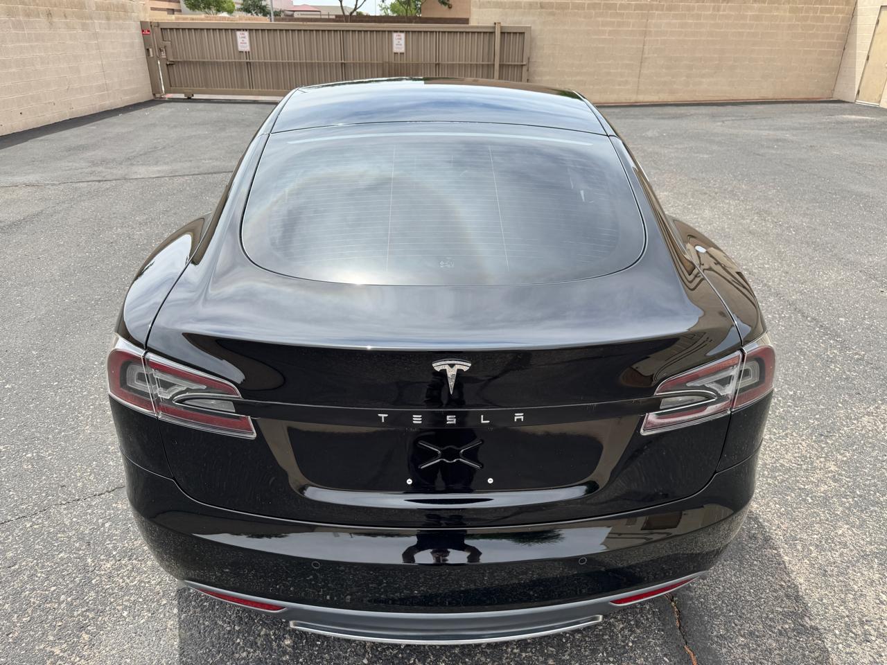 Tesla Model S Base 2015