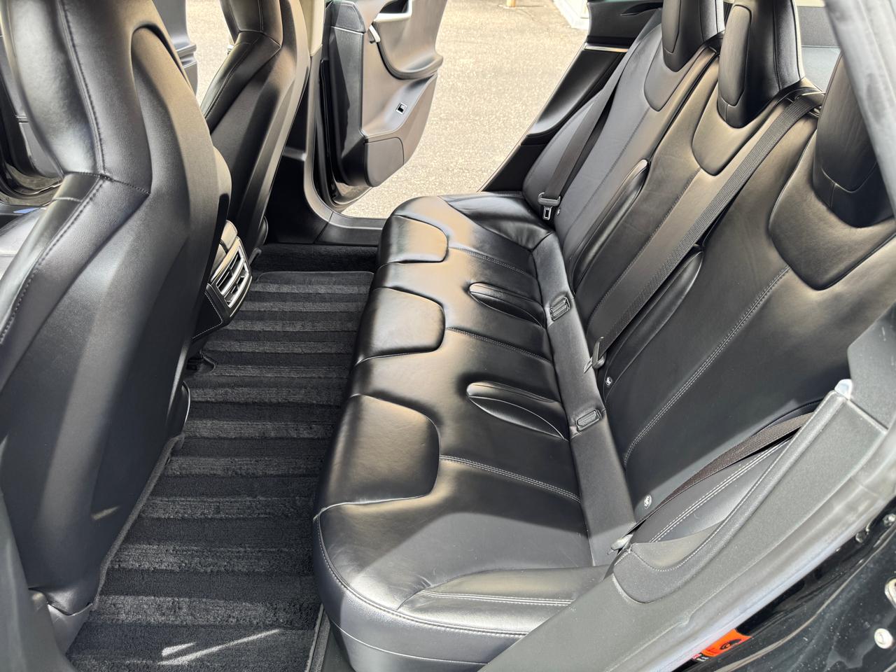 Tesla Model S Base 2015