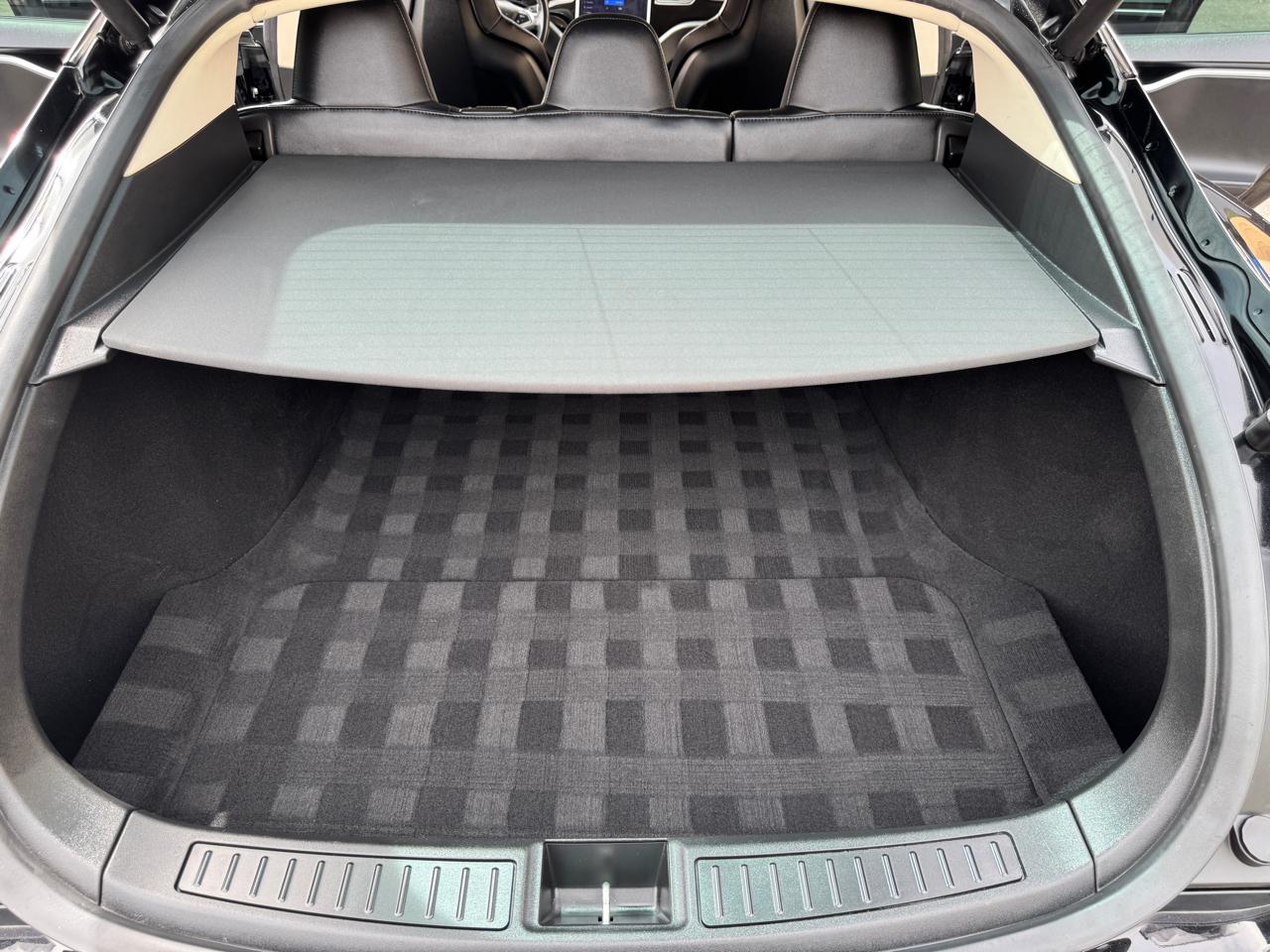 Tesla Model S Base 2015