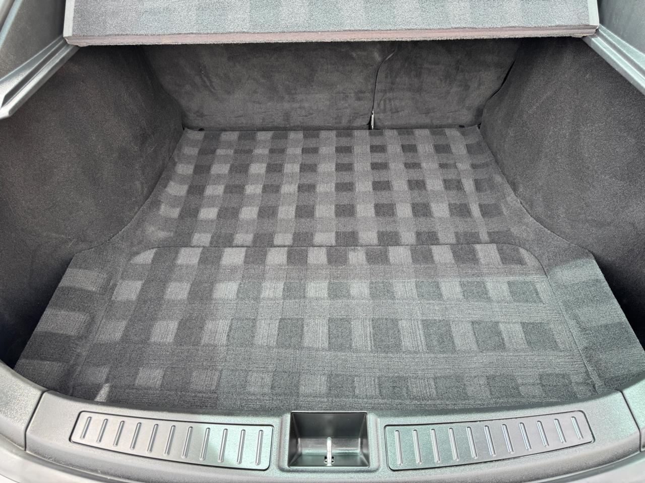 Tesla Model S Base 2015