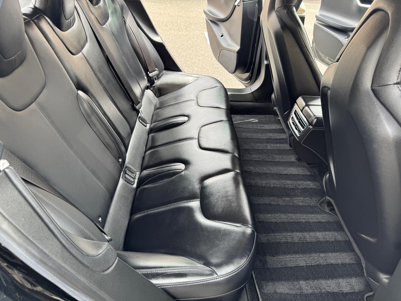 Tesla Model S Base 2015