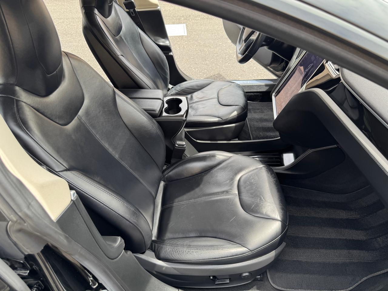 Tesla Model S Base 2015