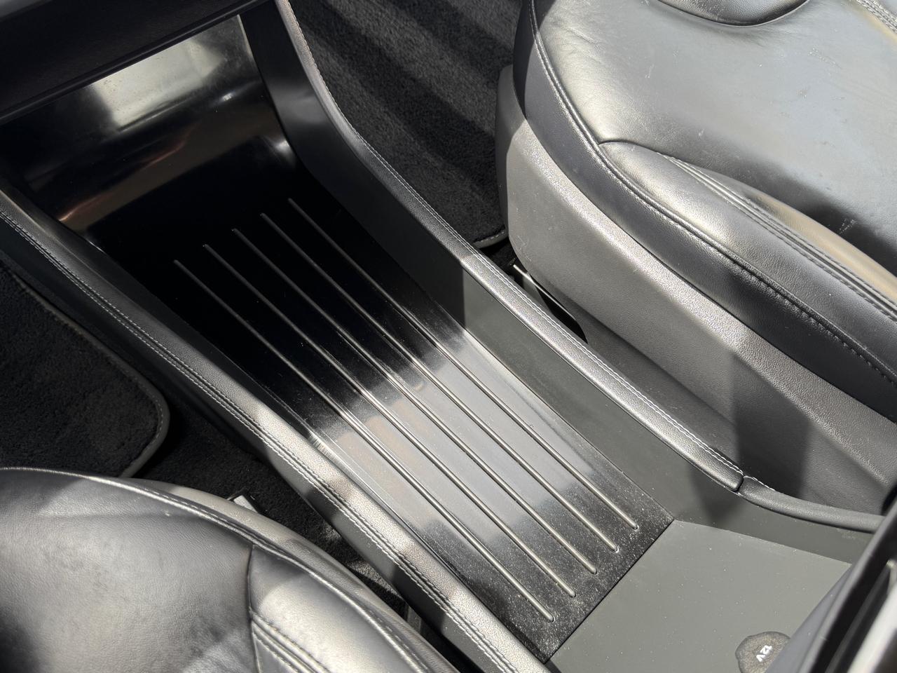 Tesla Model S Base 2015