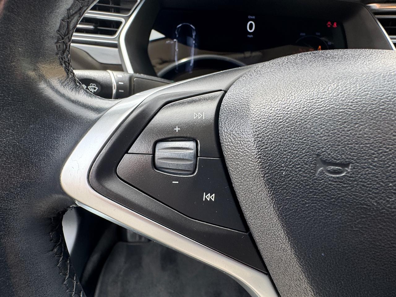 Tesla Model S Base 2015