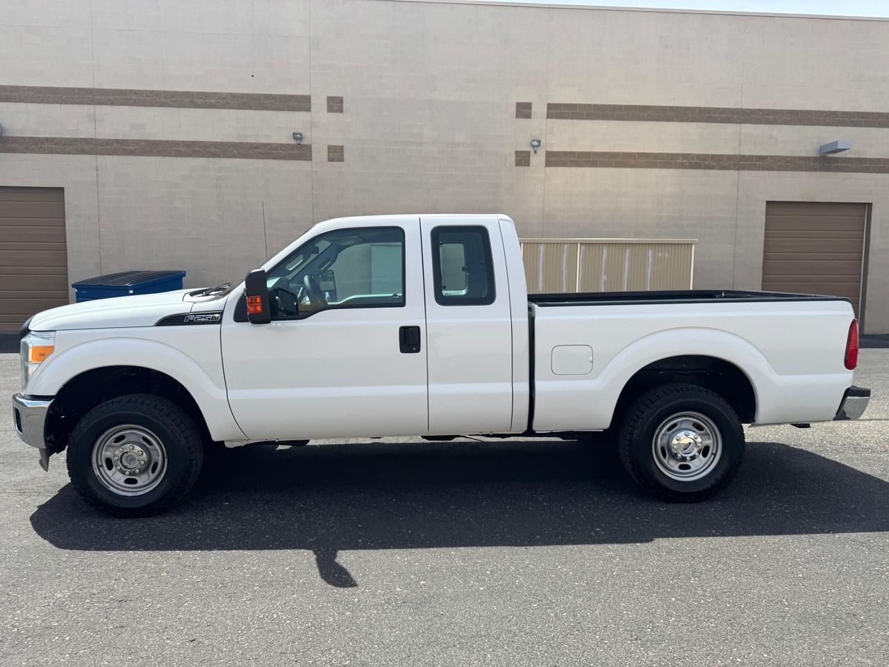 Ford F-250 SD XL SuperCab Long Bed 4WD 2016