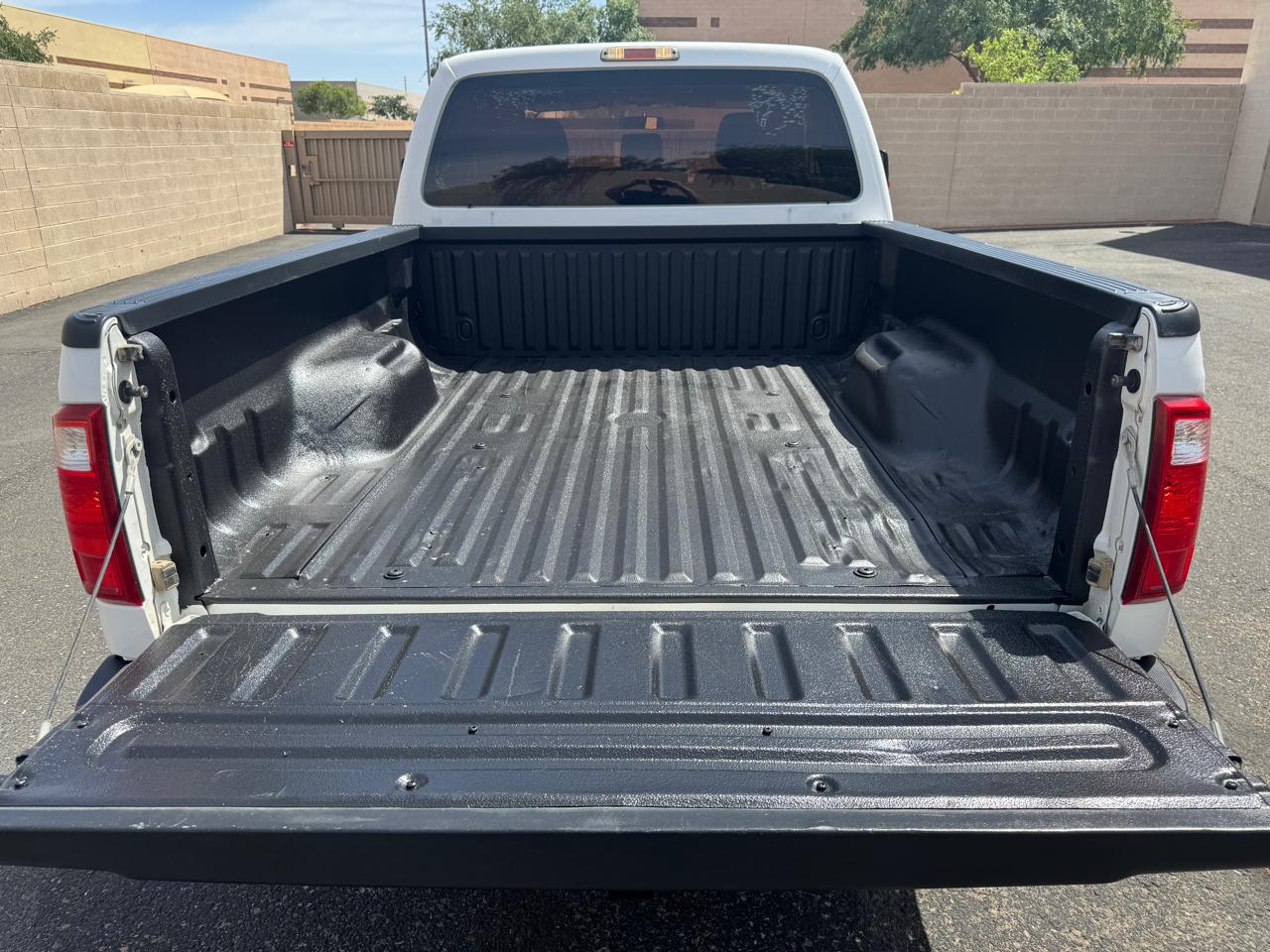 Ford F-250 SD XL SuperCab Long Bed 4WD 2016