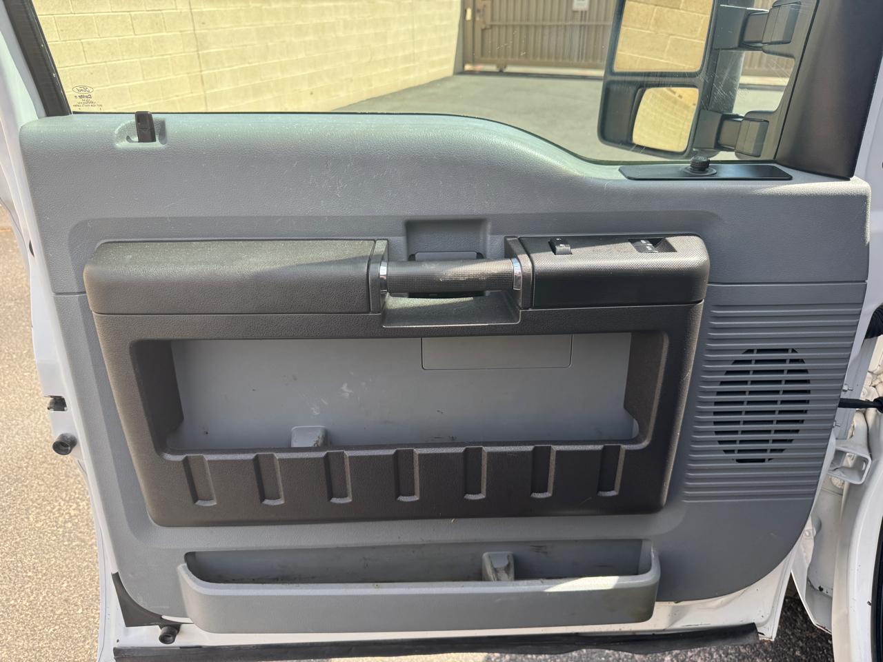 Ford F-250 SD XL SuperCab Long Bed 4WD 2016