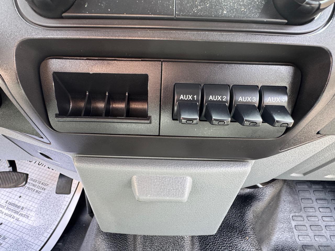 Ford F-250 SD XL SuperCab Long Bed 4WD 2016