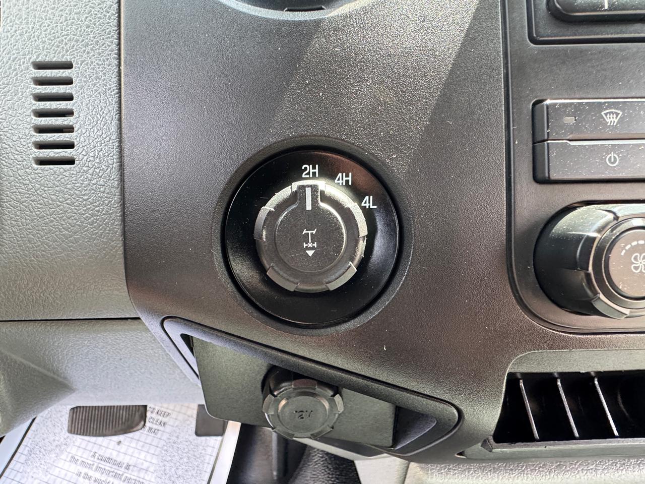 Ford F-250 SD XL SuperCab Long Bed 4WD 2016