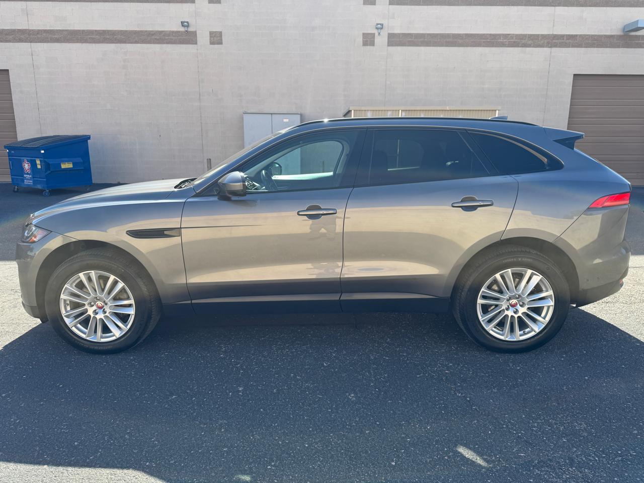 Jaguar F-Pace  2017