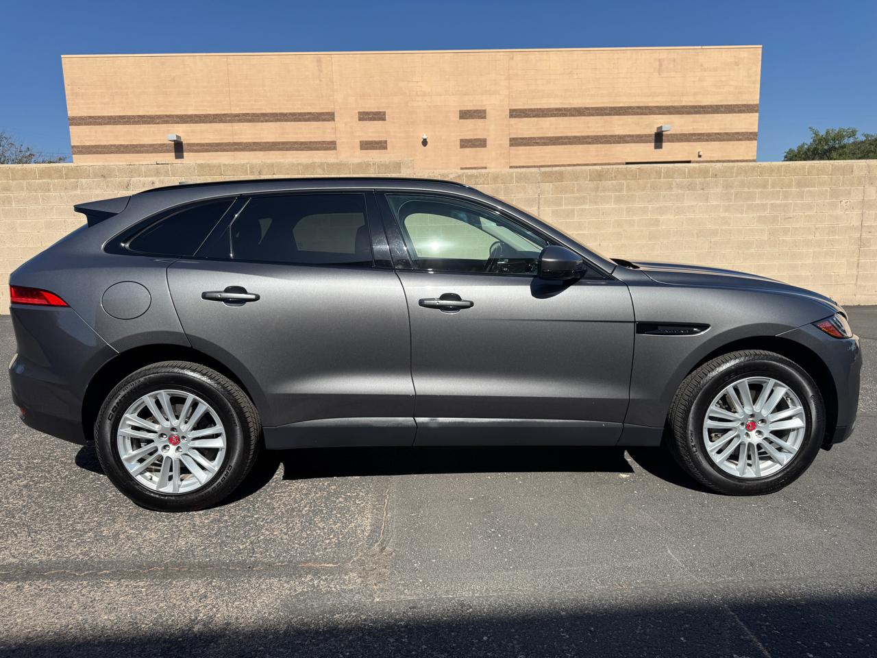 Jaguar F-Pace  2017