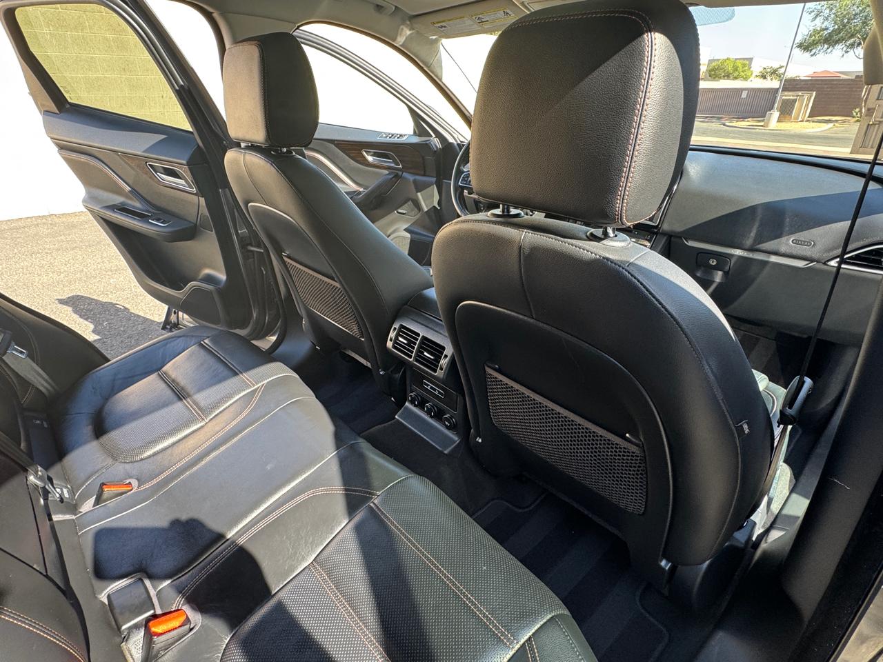 Jaguar F-Pace  2017