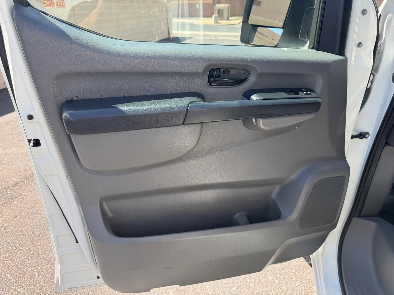 Nissan NV 1500  2013