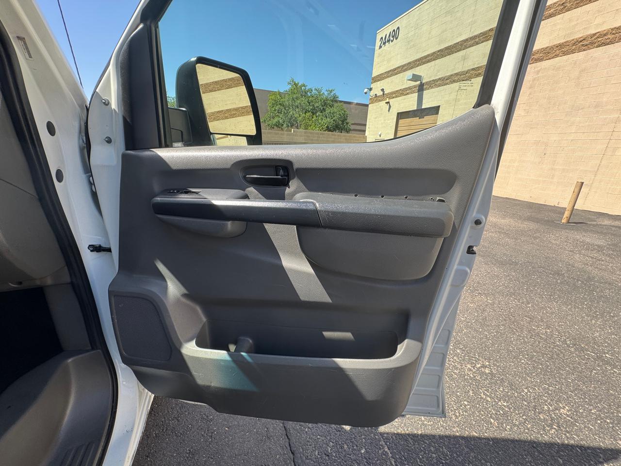 Nissan NV 1500  2013
