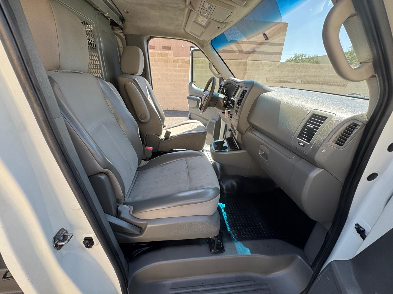 Nissan NV 1500  2013