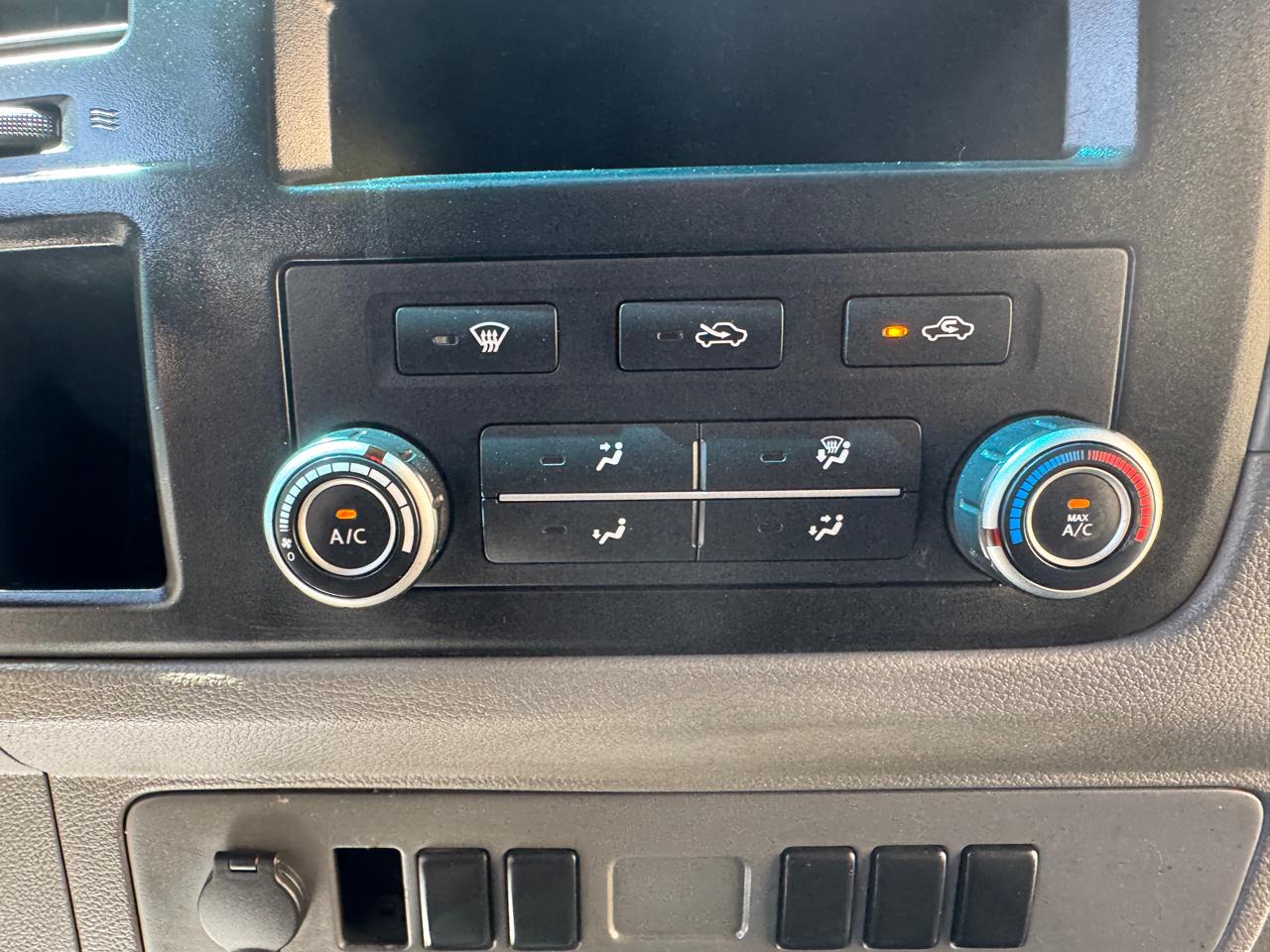 Nissan NV 1500  2013
