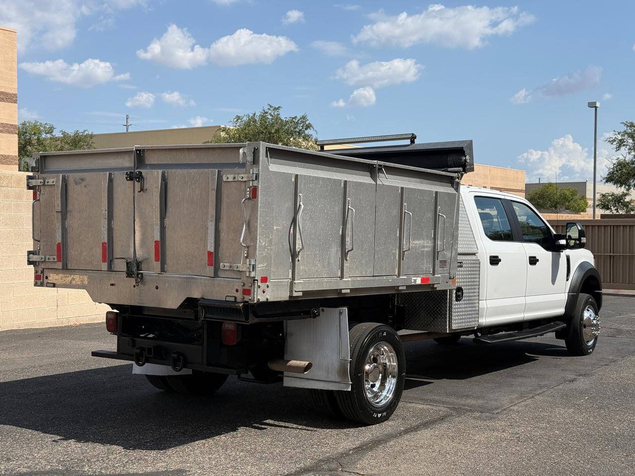 Ford F-450 SD Crew Cab DRW 2WD 2017