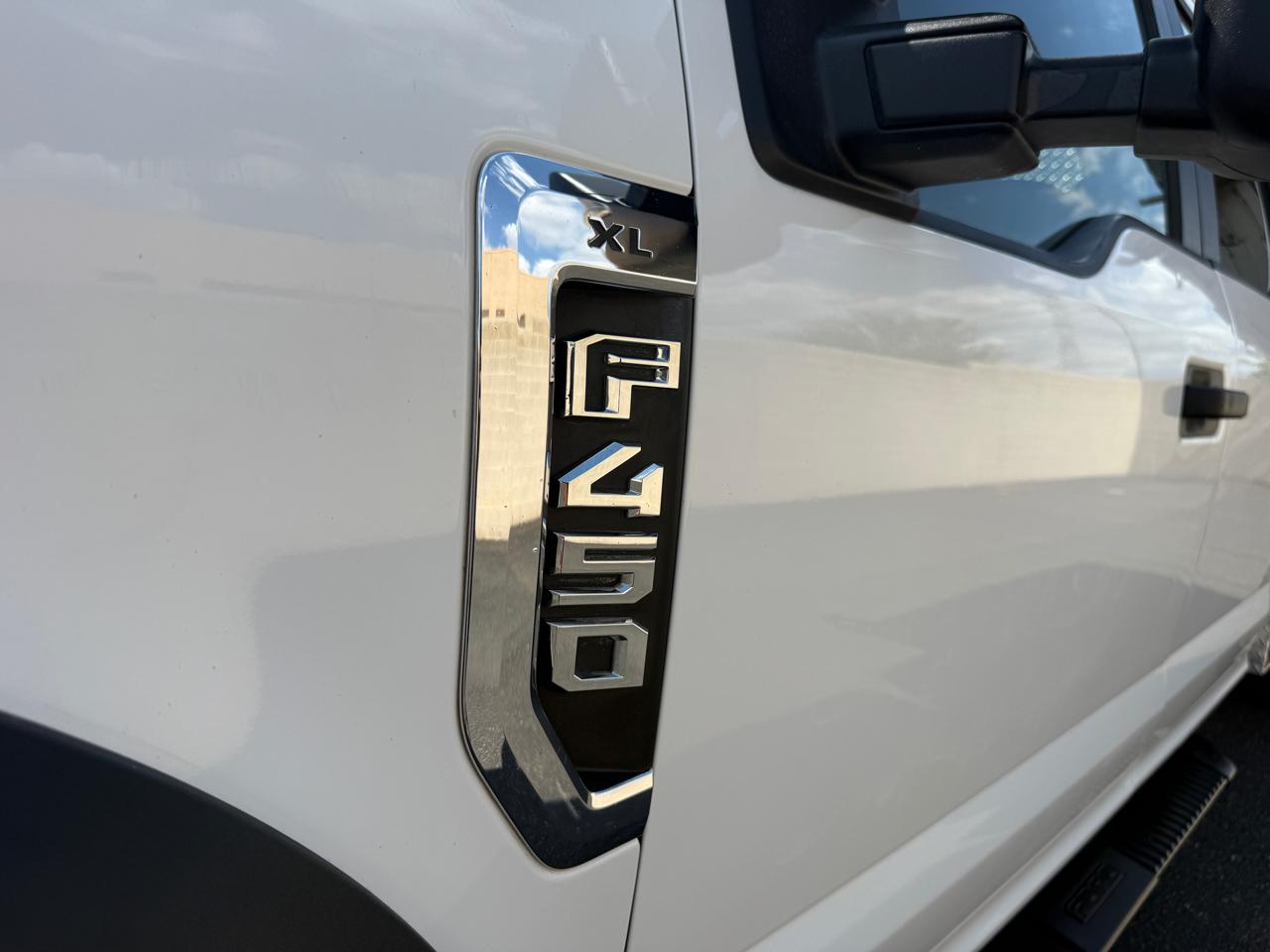 Ford F-450 SD Crew Cab DRW 2WD 2017