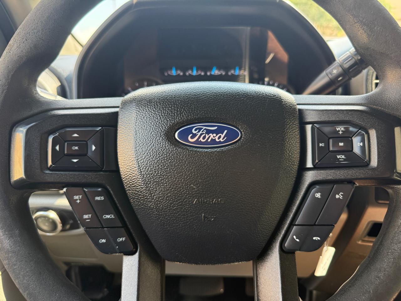 Ford F-450 SD Crew Cab DRW 2WD 2017