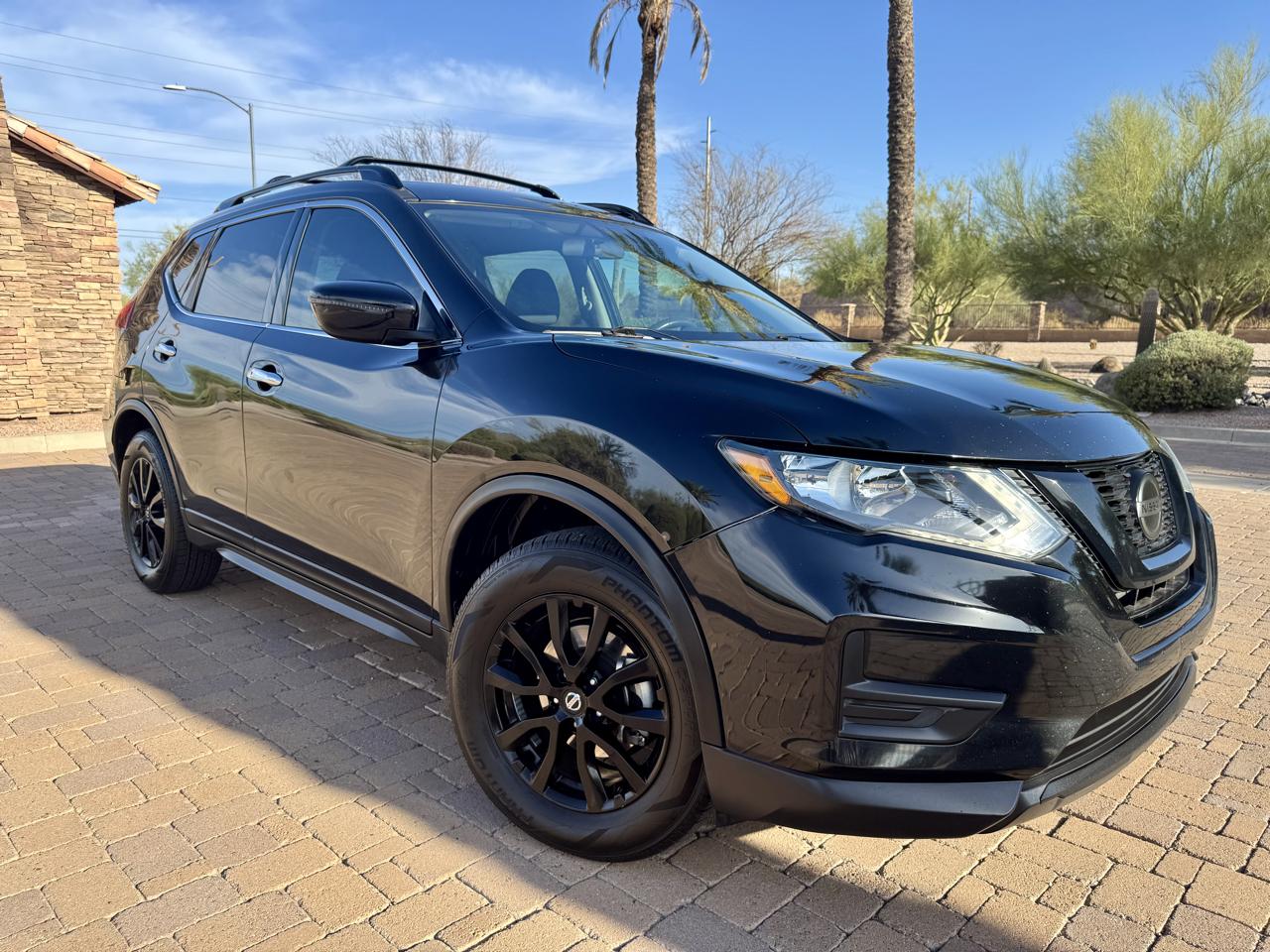 Nissan Rogue SV 4D SUV FWD 2018