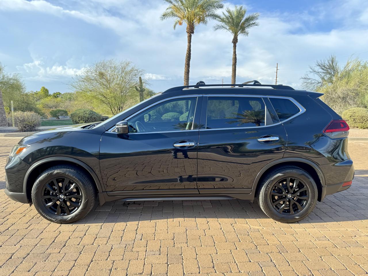 Nissan Rogue SV 4D SUV FWD 2018
