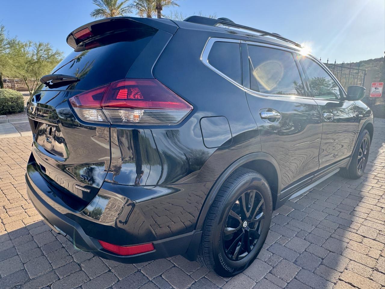 Nissan Rogue SV 4D SUV FWD 2018