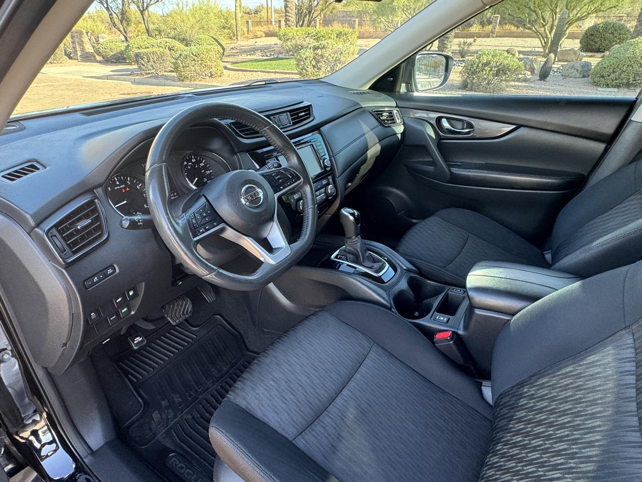 Nissan Rogue SV 4D SUV FWD 2018