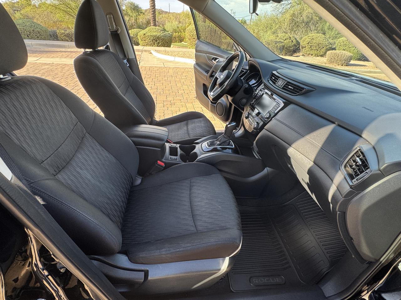 Nissan Rogue SV 4D SUV FWD 2018