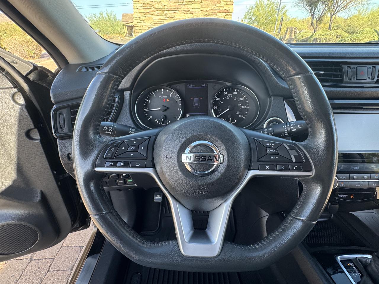 Nissan Rogue SV 4D SUV FWD 2018