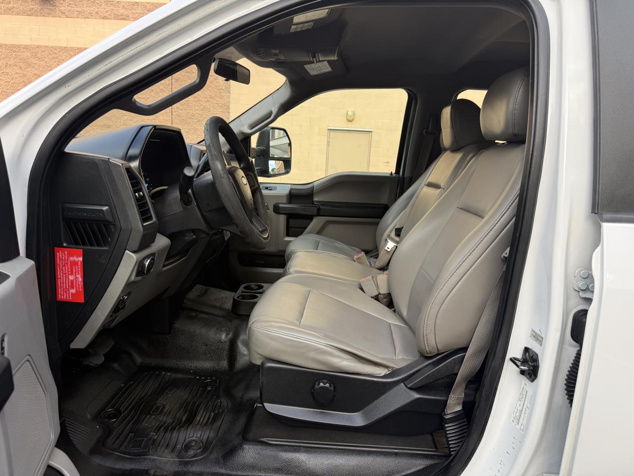 Ford F-450 SD Crew Cab DRW 2WD 2018
