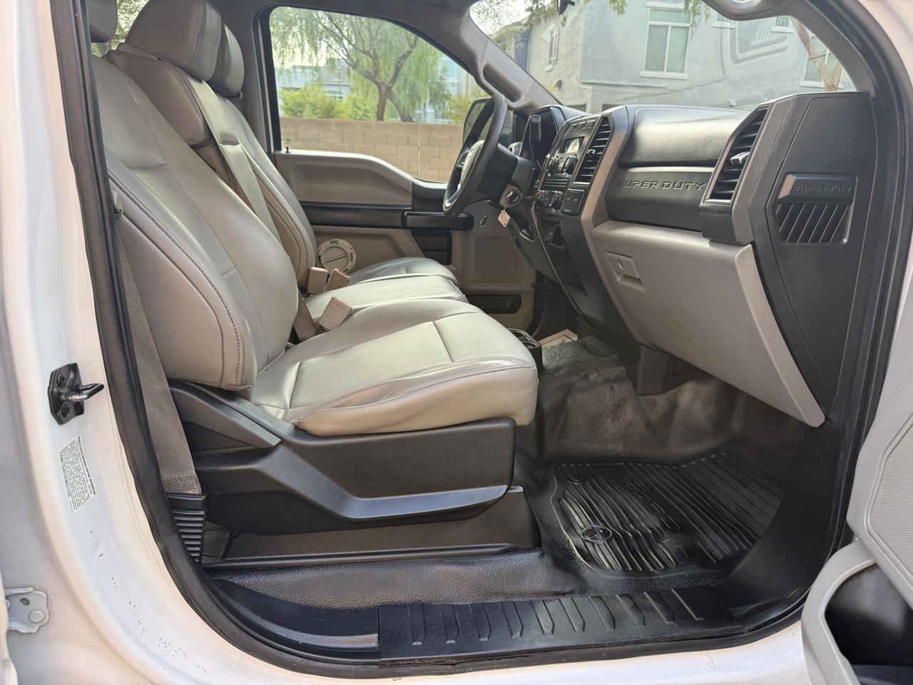 Ford F-450 SD Crew Cab DRW 2WD 2018