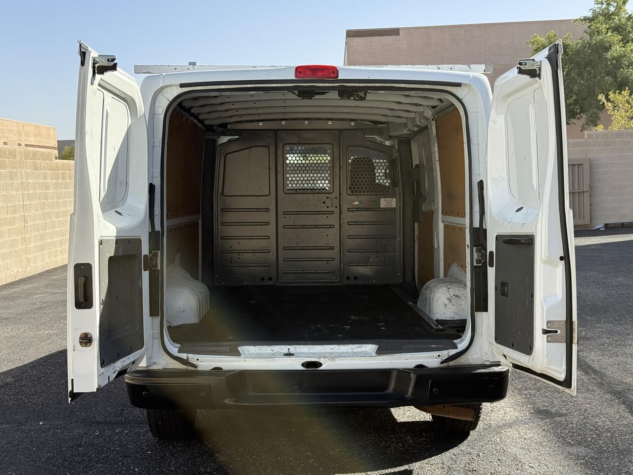 Nissan NV Cargo 1500 SV 2016