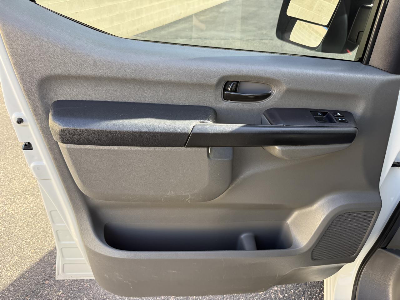 Nissan NV Cargo 1500 SV 2016