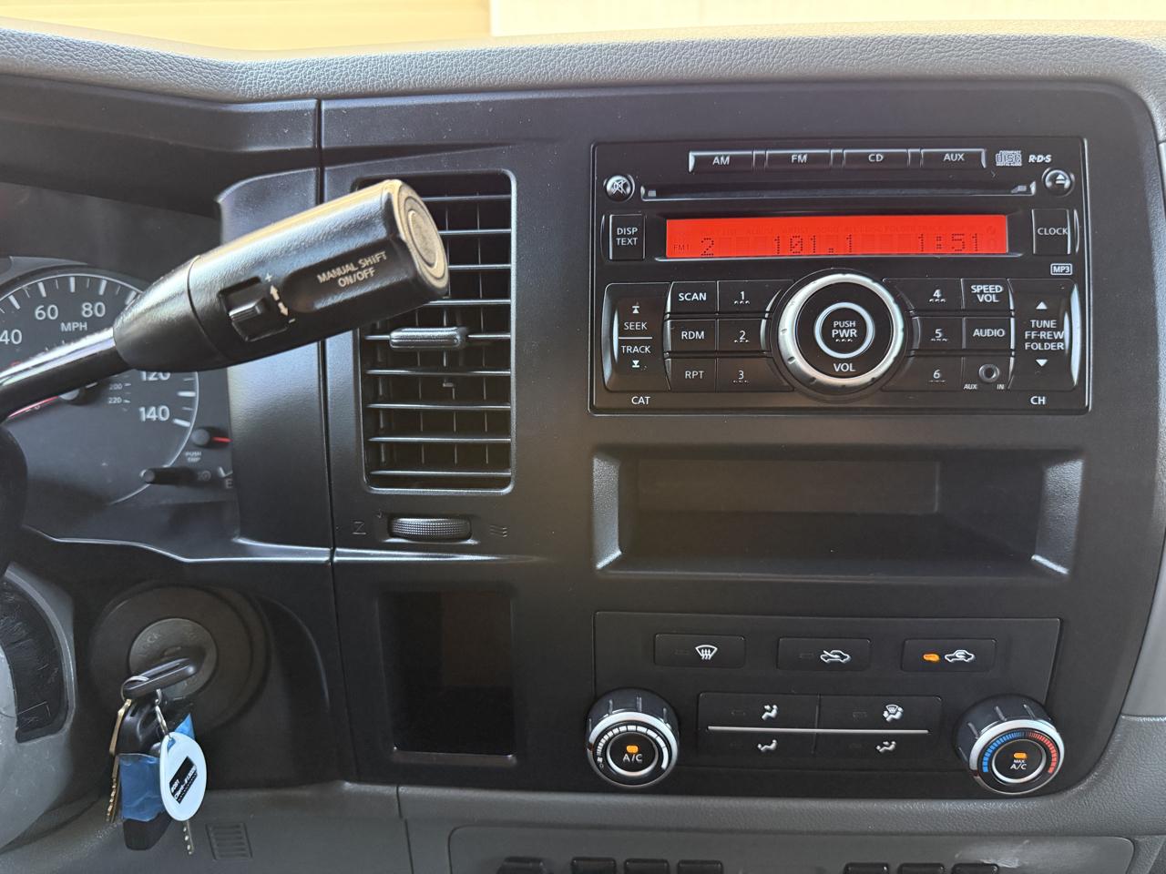 Nissan NV Cargo 1500 SV 2016
